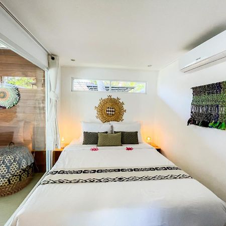 Villa Kotak Surfers Escape Reopening Rates Apply Now Selong Belanak Extérieur photo