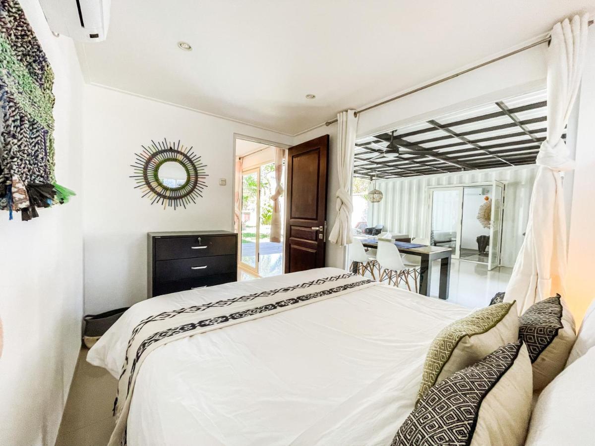 Villa Kotak Surfers Escape Reopening Rates Apply Now Selong Belanak Extérieur photo