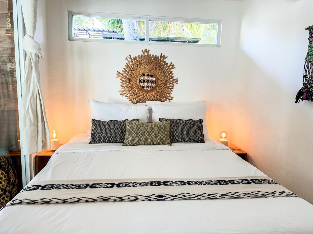 Villa Kotak Surfers Escape Reopening Rates Apply Now Selong Belanak Extérieur photo