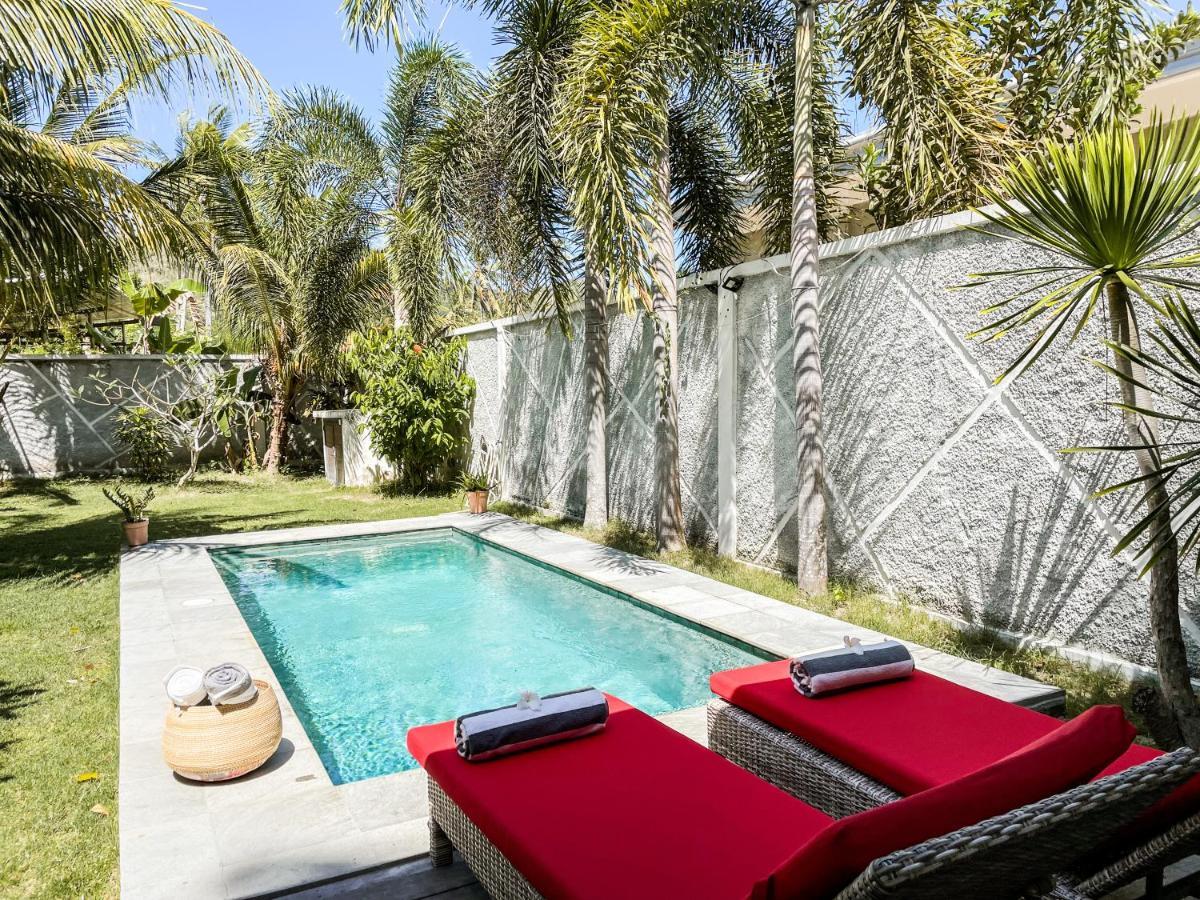 Villa Kotak Surfers Escape Reopening Rates Apply Now Selong Belanak Extérieur photo