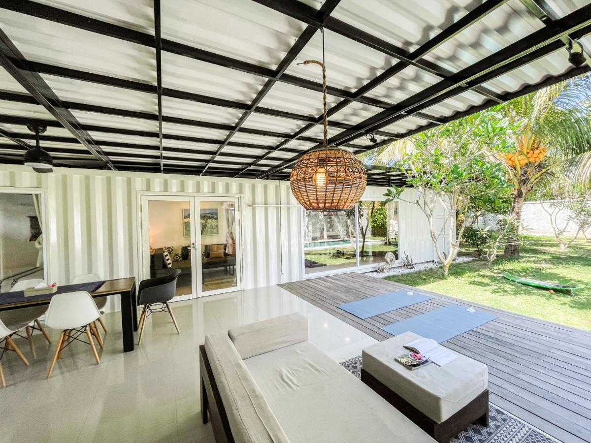 Villa Kotak Surfers Escape Reopening Rates Apply Now Selong Belanak Extérieur photo