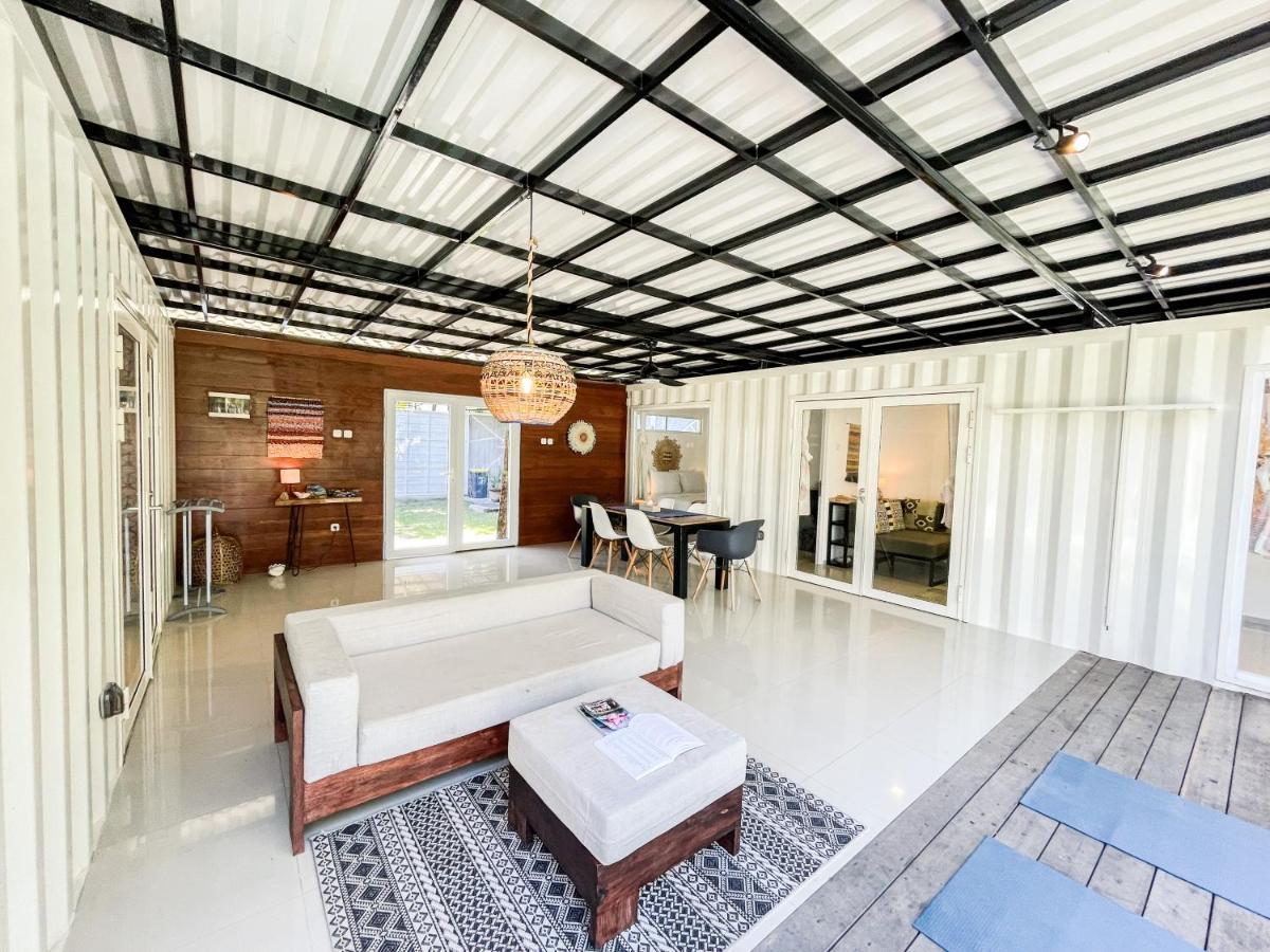 Villa Kotak Surfers Escape Reopening Rates Apply Now Selong Belanak Extérieur photo